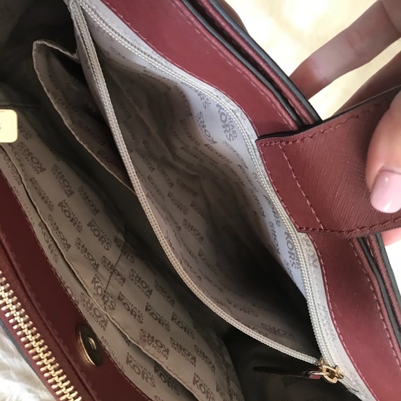 SOLD Michael Kors Kellen Satchel Brick - Picture 4 of 9